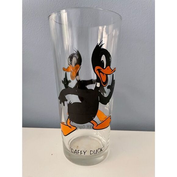 Daffy Duck Warner Bros 1973 Pepsi Drinkware - Picture 1 of 2
